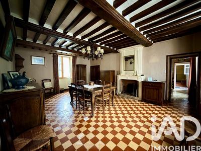 Maison - 320 m² - 9 pièces