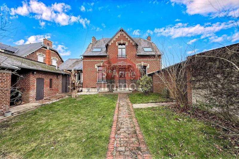 Maison - 140 m² - 6 pièces