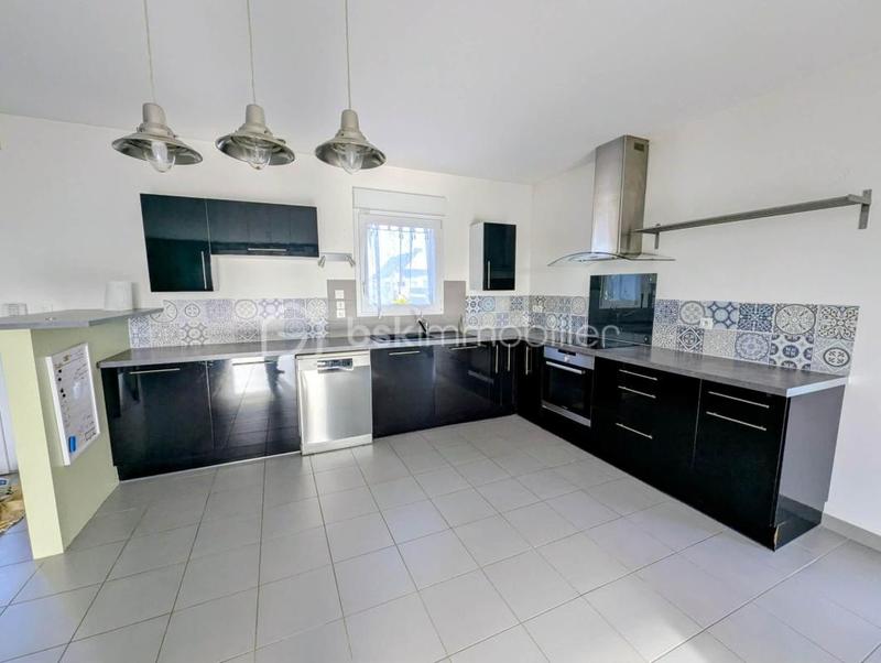 Maison - 94 m² - 4 pièces