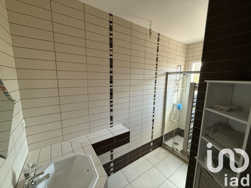 Maison - 166 m² - 7 pièces