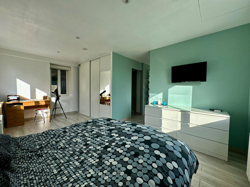 Maison - 200 m² - 7 pièces