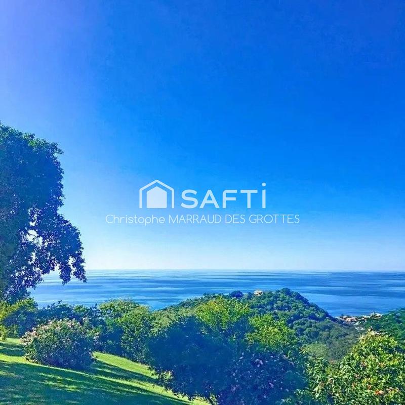 Maison - 221 m² - 7 pièces