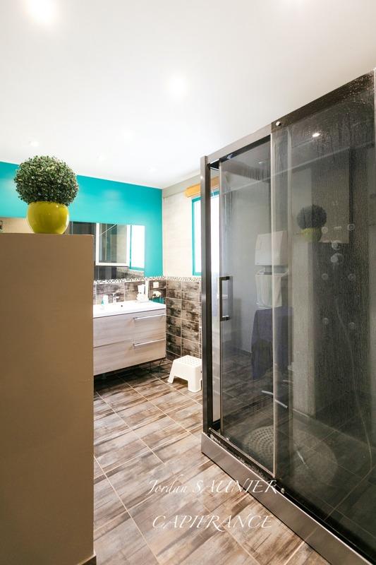 Propriété - 180 m² - 6 pièces