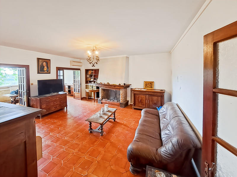 Maison - 185 m² - 8 pièces