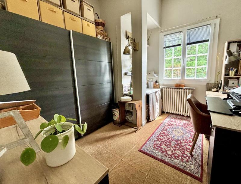 Maison - 180 m² - 8 pièces