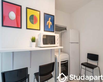 Chambre - 80 m² - 1 pièce