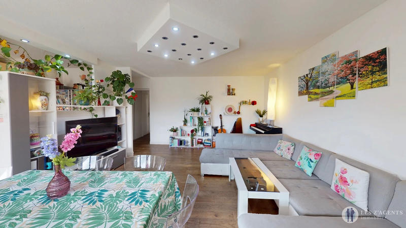 Appartement - 96 m² - 5 pièces