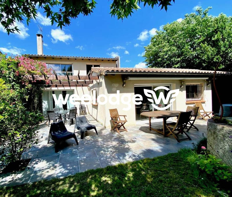 Maison ancienne - 225 m² - 7 pièces