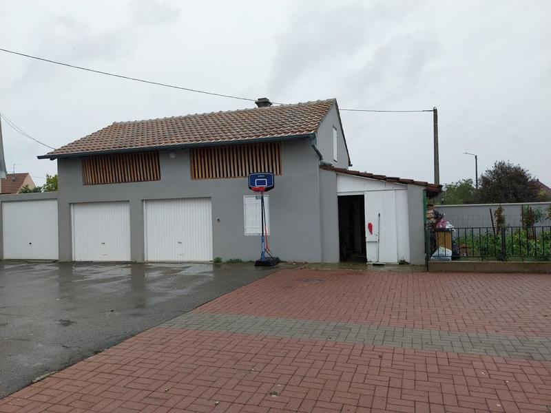 Maison - 220 m² - 10 pièces