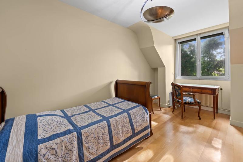 Villa - 286 m² - 8 pièces