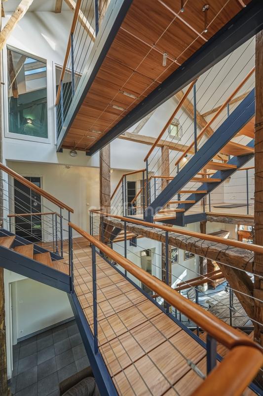 Maison - 328 m² - 8 pièces