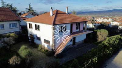 Maison - 146 m² - 9 pièces