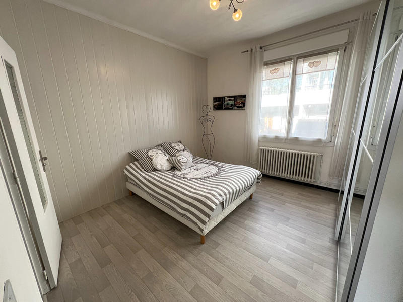 Maison - 140 m² - 8 pièces