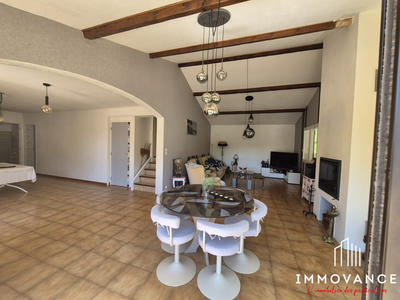 Villa - 202 m² - 5 pièces