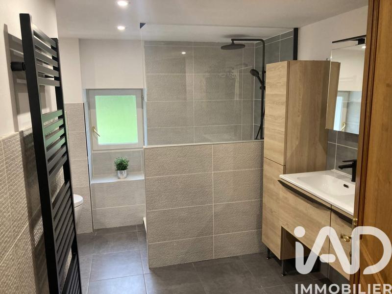 Maison - 327 m² - 13 pièces