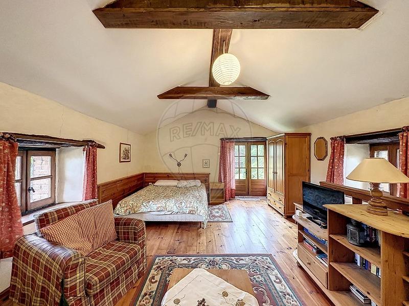 Propriété - 420 m² - 10 pièces