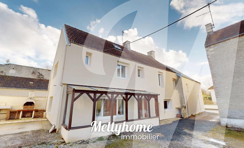 Maison - 92 m² - 5 pièces