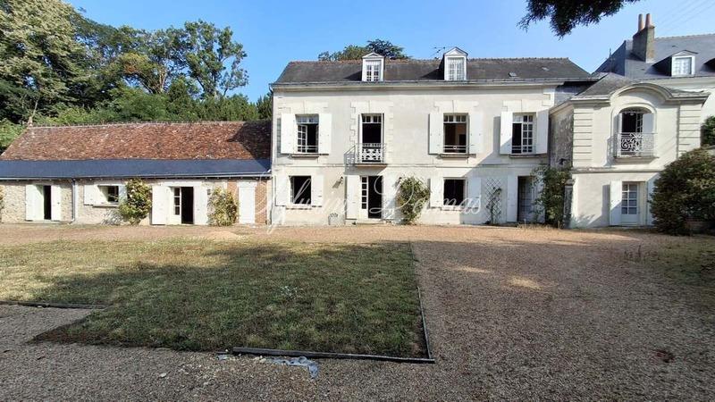 Maison de maîtres - 300 m² - 9 pièces