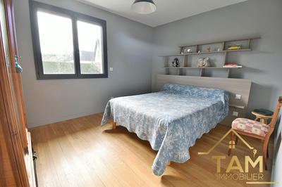 Maison - 228 m² - 8 pièces