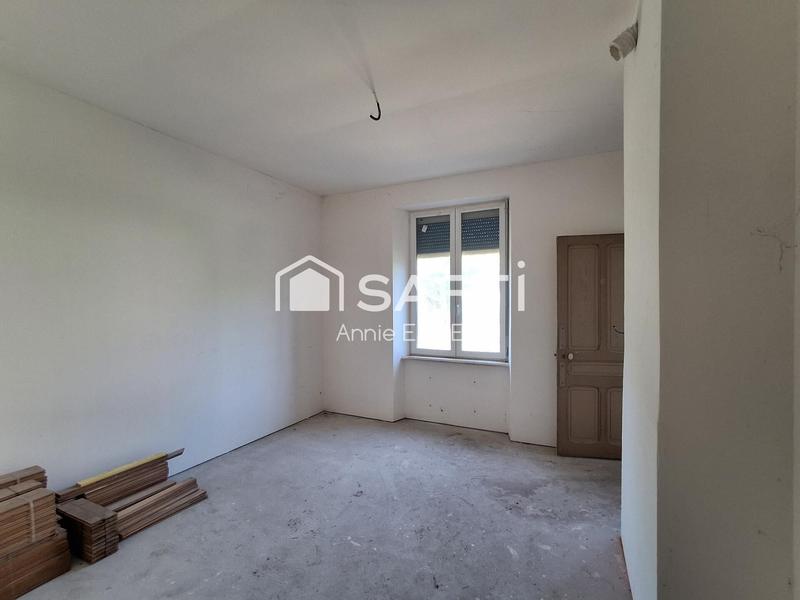 Maison - 260 m² - 9 pièces