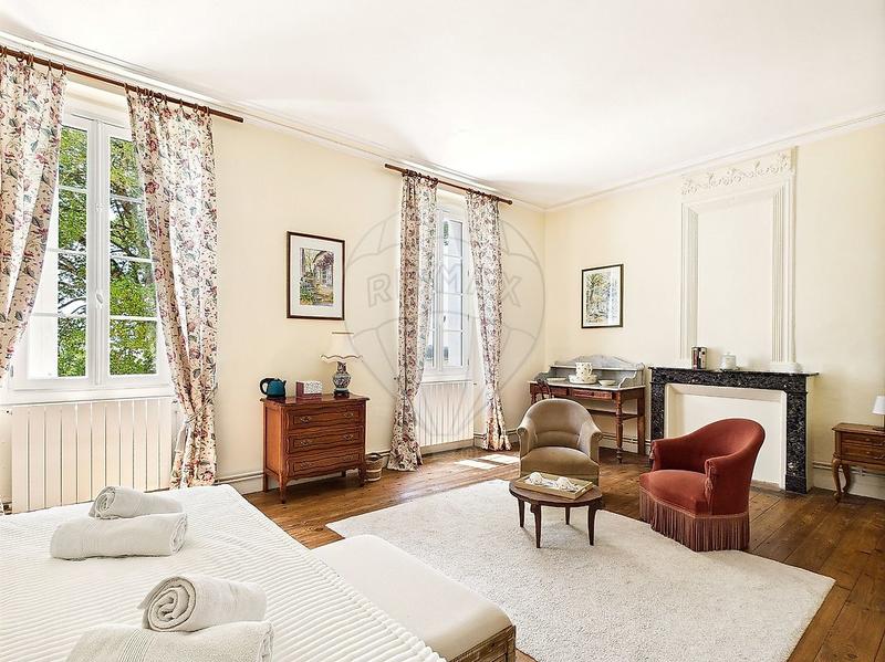 Maison de maîtres - 531 m² - 11 pièces