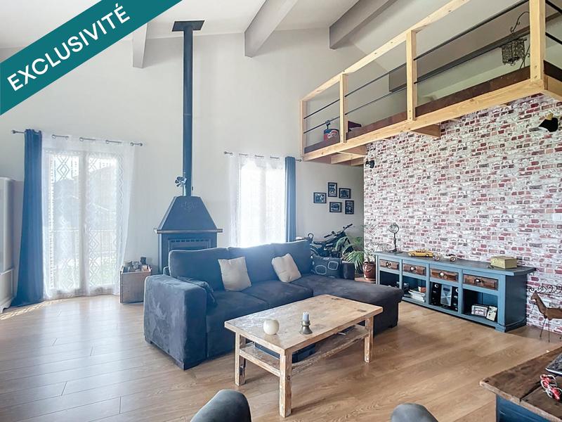 Maison - 209 m² - 9 pièces