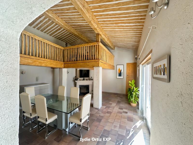 Villa - 285 m² - 8 pièces