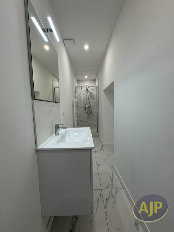 Appartement - 30 m² - 2 pièces