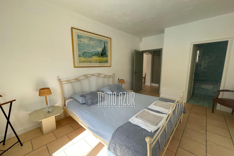 Villa - 200 m² - 6 pièces