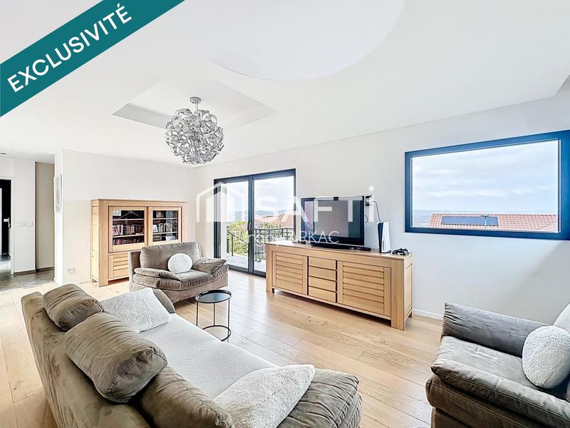 Maison - 140 m² - 5 pièces