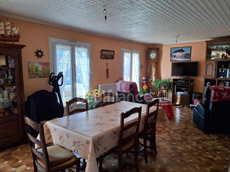 Maison - 85 m² - 5 pièces