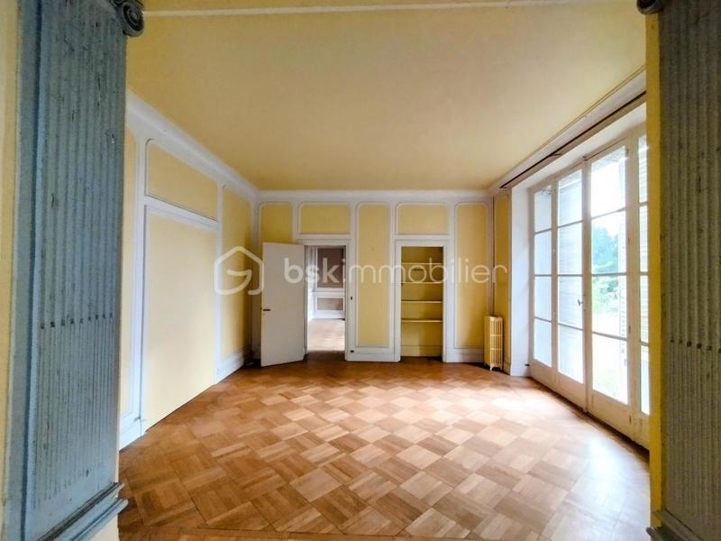 Maison - 480 m² - 14 pièces