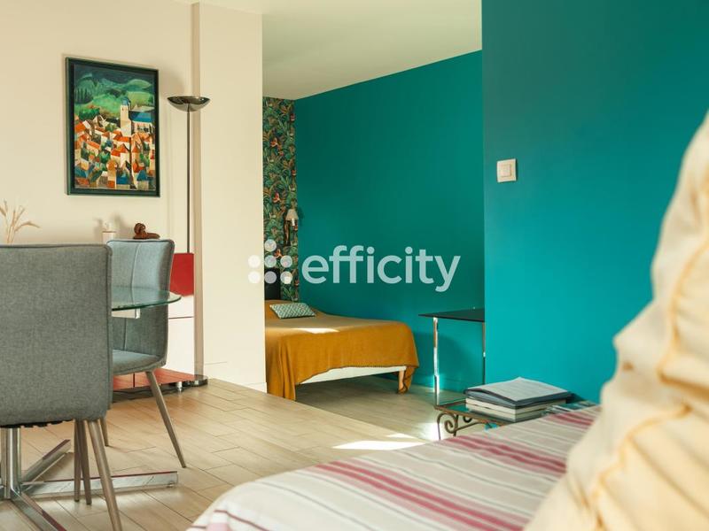 Maison - 236 m² - 6 pièces