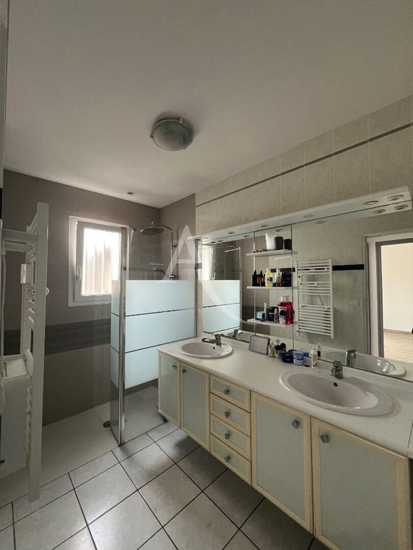 Maison - 114 m² - 6 pièces