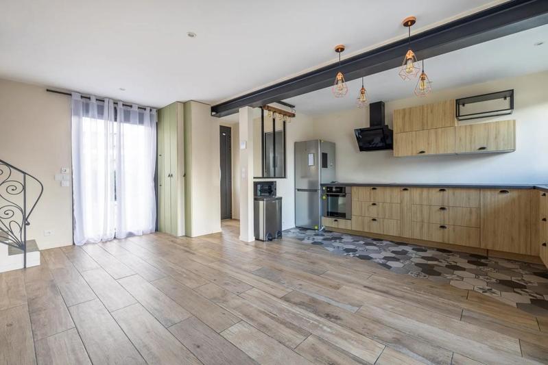 Maison - 96 m² - 4 pièces