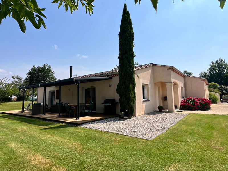 Maison - 167 m² - 9 pièces