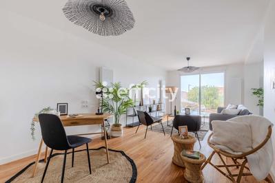 Appartement - 104 m² - 4 pièces