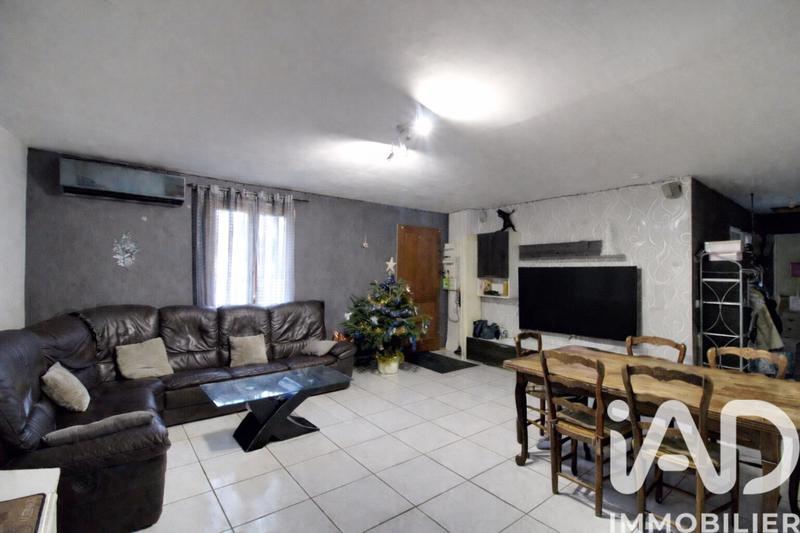 Maison - 90 m² - 5 pièces