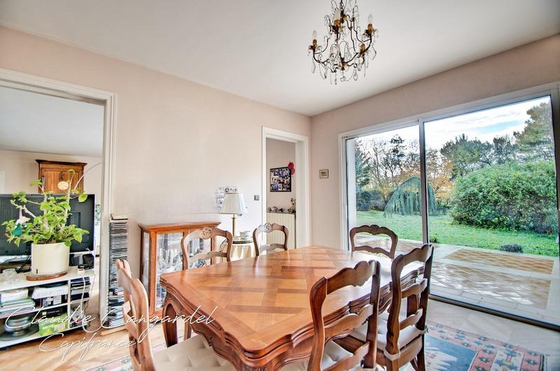 Propriété - 252 m² - 7 pièces