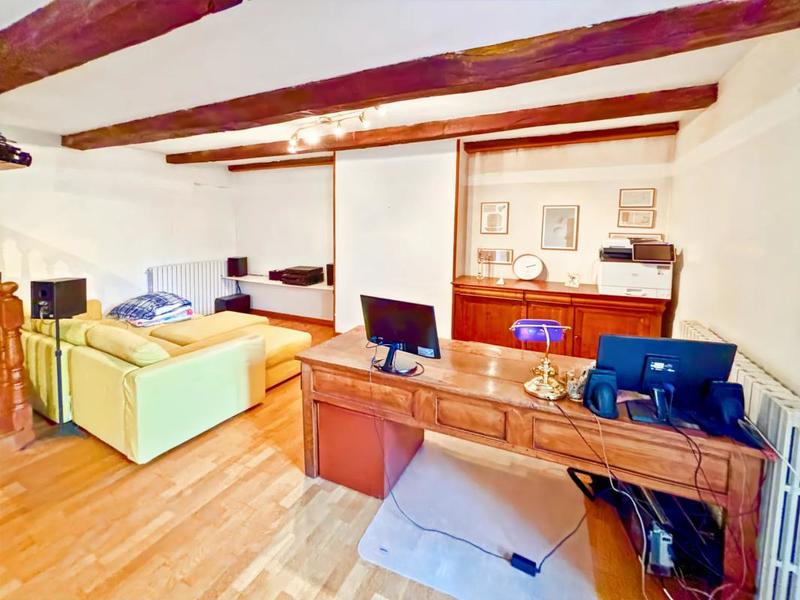 Maison - 240 m² - 5 pièces