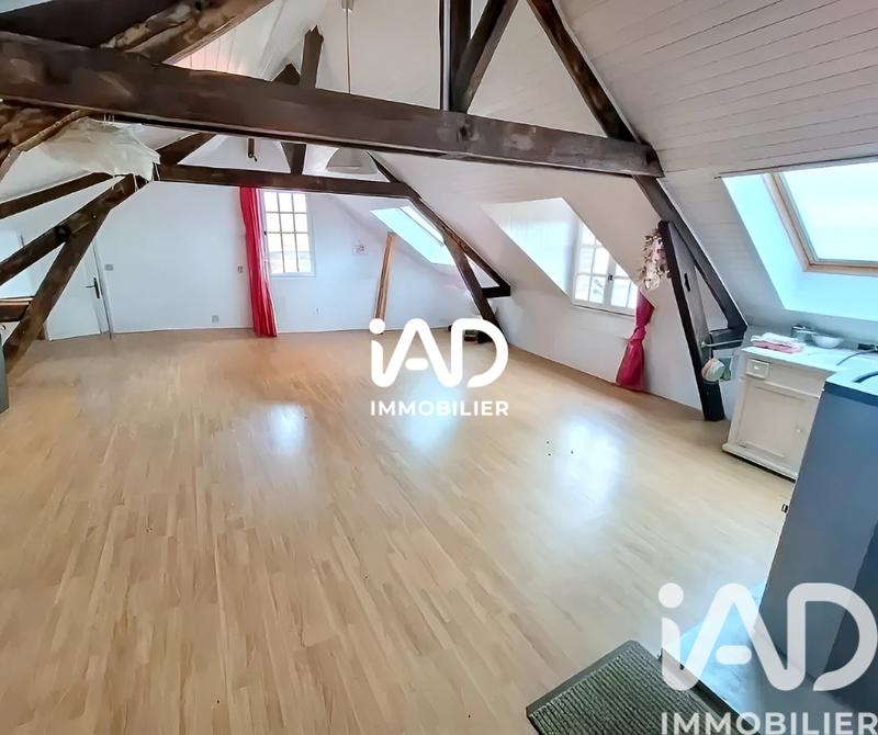 Maison - 239 m² - 10 pièces