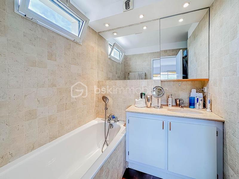 Appartement - 70 m² - 3 pièces