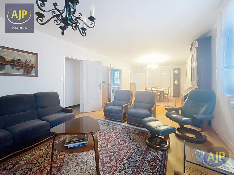 Maison - 144 m² - 8 pièces