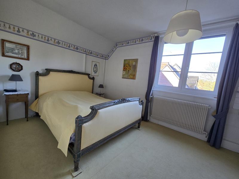 Maison - 187 m² - 7 pièces