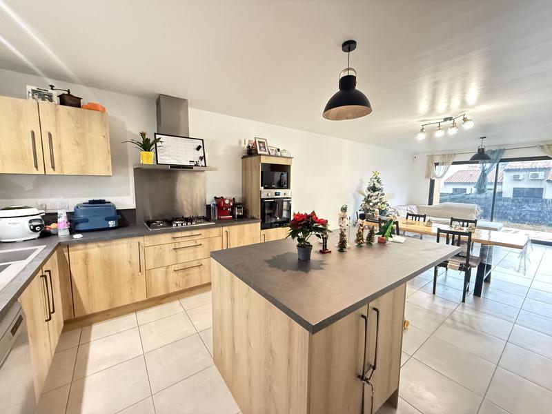 Villa - 104 m² - 4 pièces