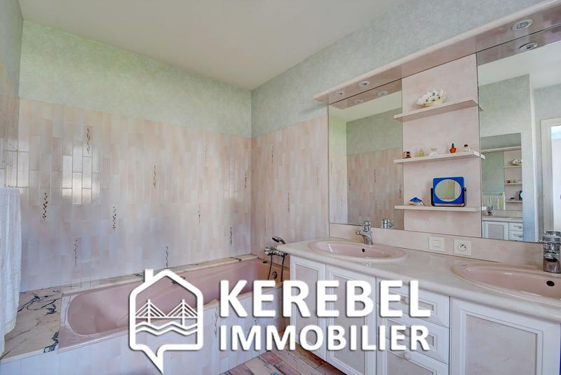 Maison - 170 m² - 7 pièces