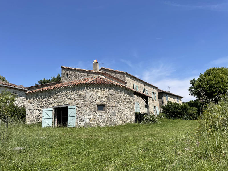 Maison - 280 m² - 14 pièces