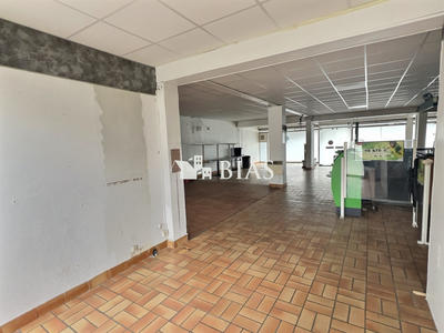 Local commercial - 220 m²