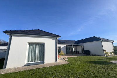 Maison - 147 m² - 6 pièces