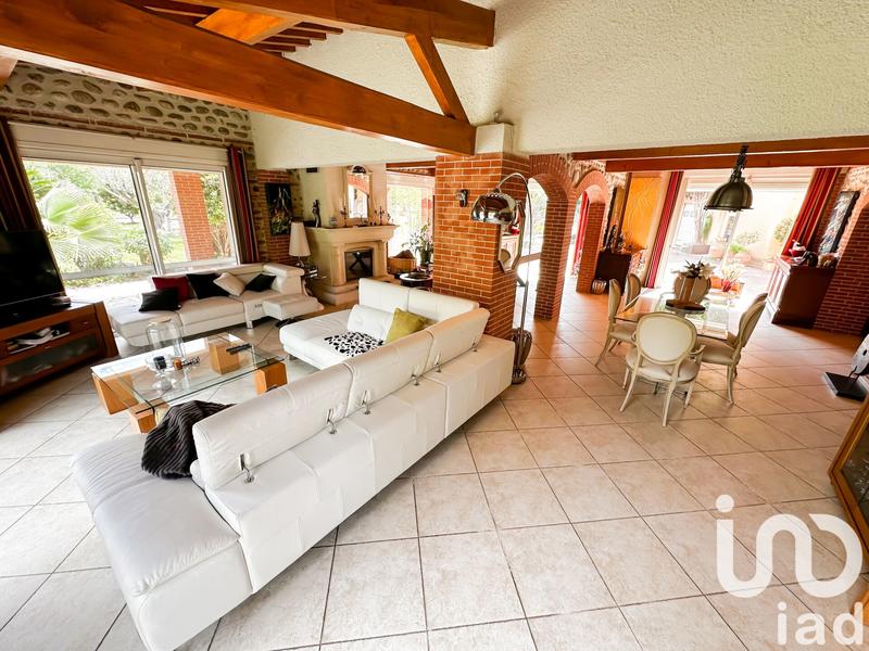 Maison - 360 m² - 5 pièces